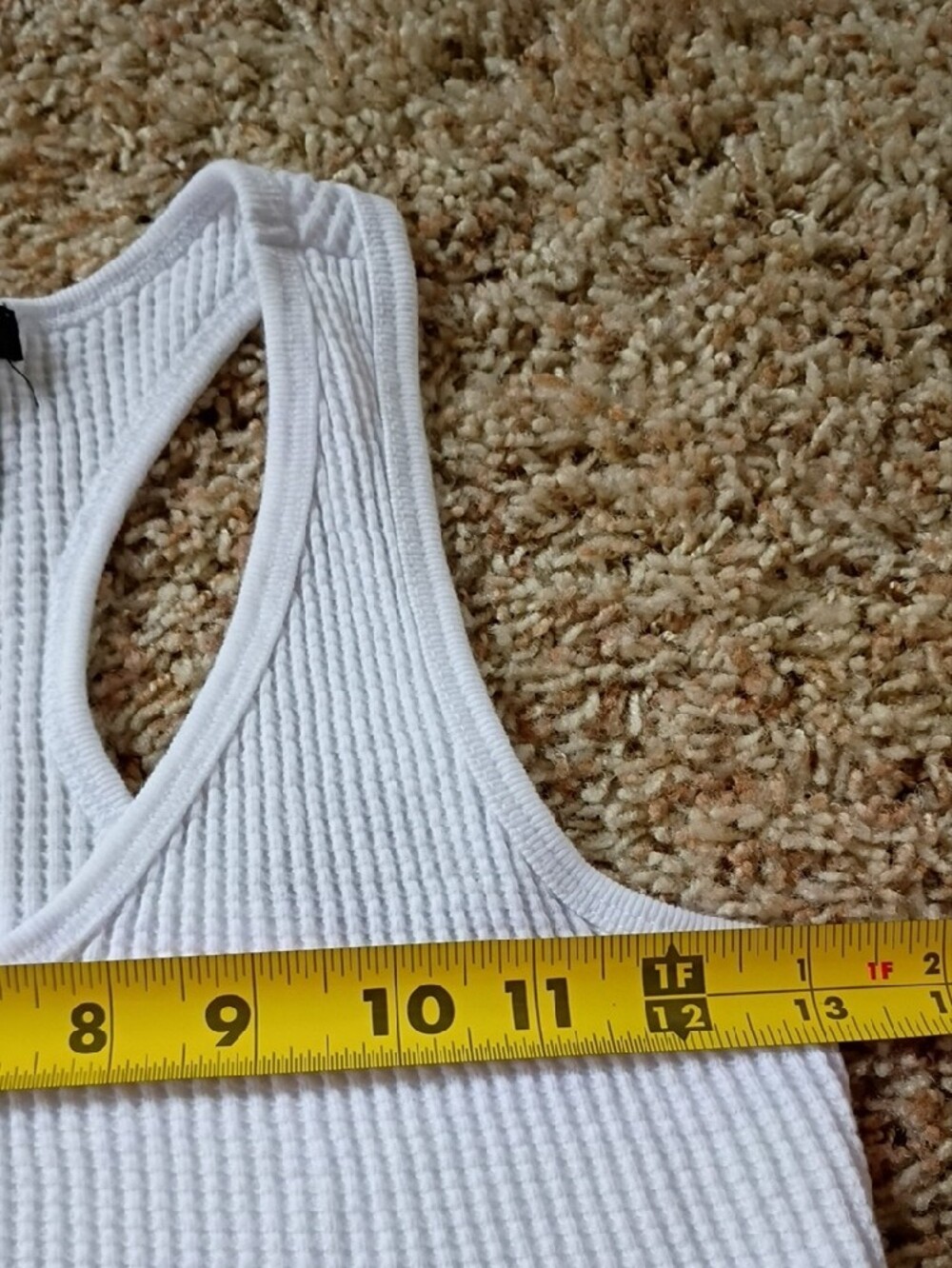 Forever 21 White Ribbed V-Neck Cropped Racerback Tank - Picture 3 of 5